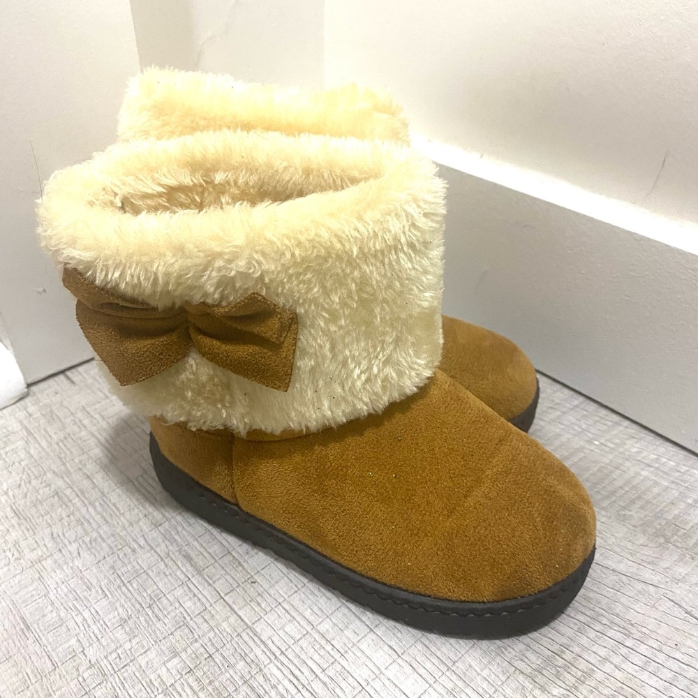 Like New Kids Tan Faux-Suede Bow Boot with Cream Faux-Fur Cuff